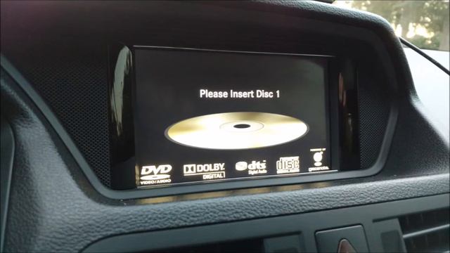 How to load and eject CDs using the Mercedes COMAND system смотреть онлайн