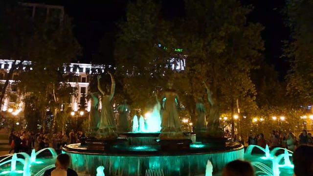 Seven girls fountain in Ufa, traditional bashkirian music and songs смотреть онлайн