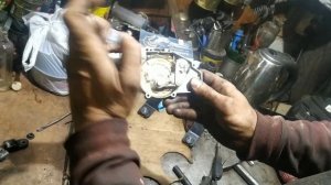 снятие и ремонт заднего стеклоочистителя KIA Sportage (Hyundai TUCSON)