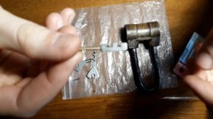 КАК ДОСТАТЬ ОБЛОМАННЫЙ КЛЮЧ(ПОЛУМЕСЯЦ) ИЗ НАВЕСНОГО ЗАМКА!?