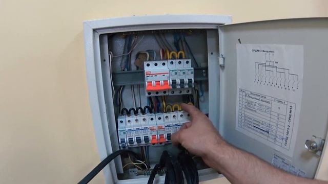 КАК ПРОТЯНУТЬ КАБЕЛЬ В гипсокартонной СТЕНЕ? Электрик ДЯДЯ ВАСЯ смотреть онлайн