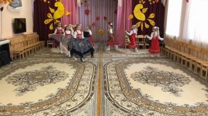 Танец с платками