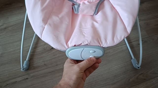 Кресло-качалка Momi Bouncer Glossy Bunny/Momi Bouncer-Baby Rockers test and review смотреть онлайн