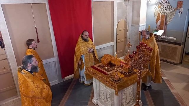 Божественная литургия в храме МинДА (3 июля 2022 года) смотреть онлайн