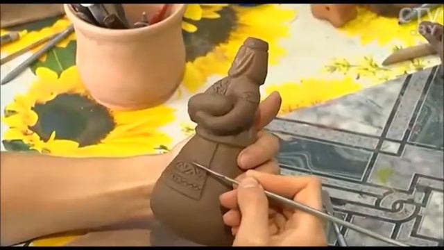 Николай Протасеня – руководитель студии декоративно-прикладного искусства «Скарбонка» смотреть онлайн