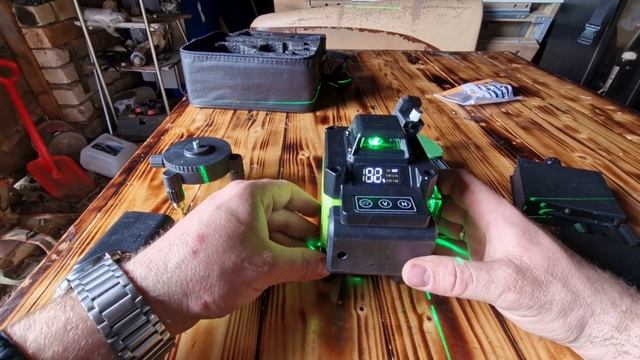 Дешовый 4D, 16 линий, лазерный уровень с Aliexpress стоит своих денег. Распаковка. Обзор. VladTV. смотреть онлайн