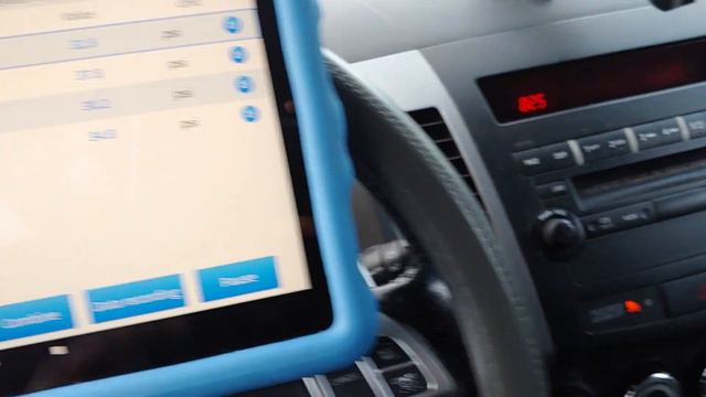 xtool anyscan. checking tires pressure on Mitsubishi Outlander смотреть онлайн