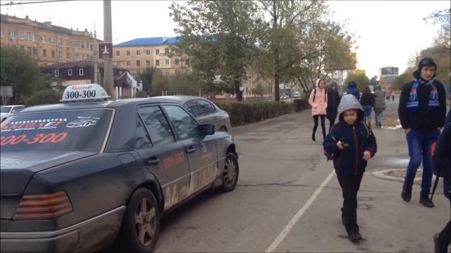 Волгоград ворошиловский район 130 школа Езда по тротуару 2 ноября 2017 смотреть онлайн