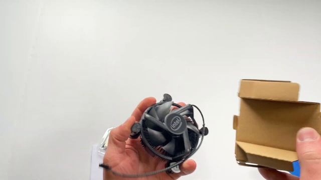Intel Core i7-10700F Unboxing SRH70 смотреть онлайн