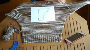 Классный джемпер спицами «Летучая мышь»