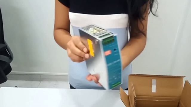 EDR-120-48 DIN Rail Power Supply Unboxing смотреть онлайн