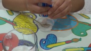 лизун без клея, тетрабората слайм из зубной пасты и сахара