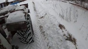 Чистим снег трактором т150