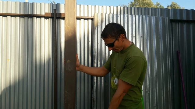 Железный навес. Установка столбов. Часть 1. смотреть онлайн