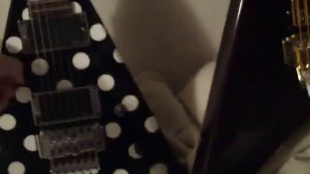 Some of my guitars layin'around! смотреть онлайн