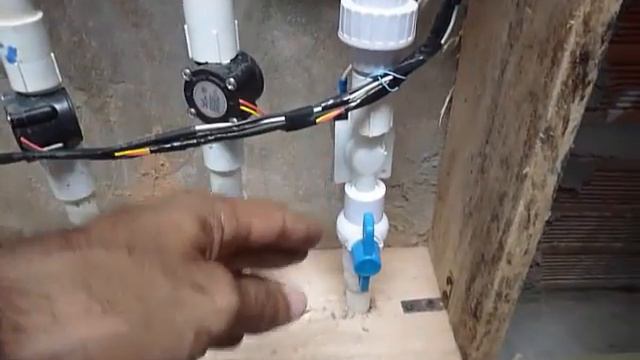 Електроная система с Arduino чтобы контролировать воду смотреть онлайн