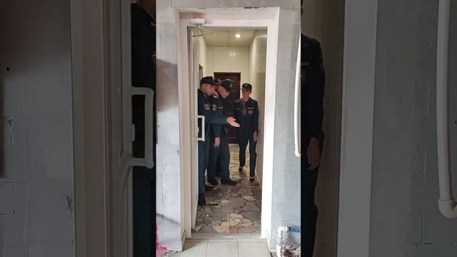 Когда ты единственная девушка в коллективе.mp4 смотреть онлайн