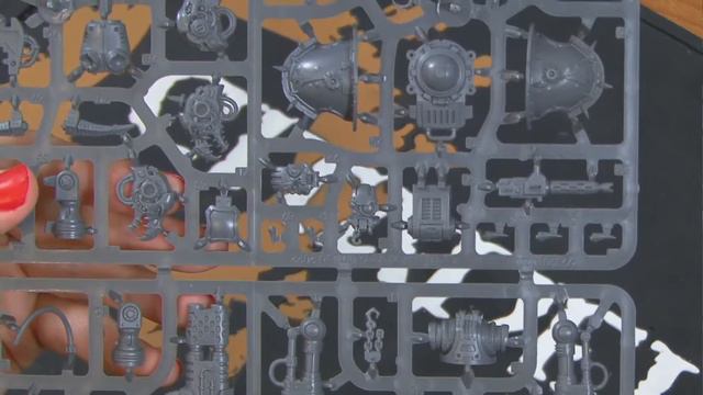 Chaos Knights Army Set First Look - Warhammer 40K смотреть онлайн