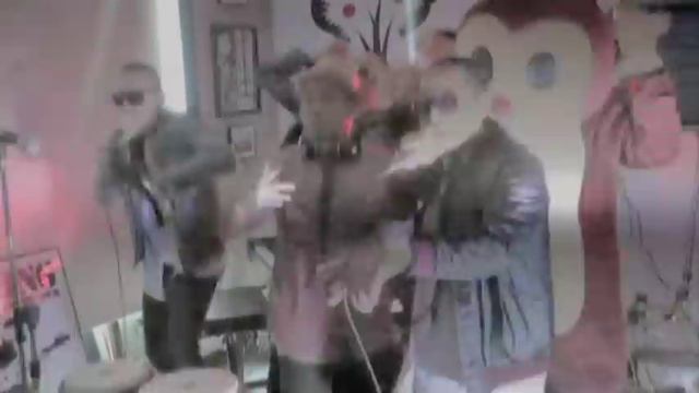Far East Movement - Go Ape смотреть онлайн