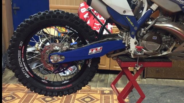 Защита маятника мотоцикла Polisport Swingarm Protector смотреть онлайн