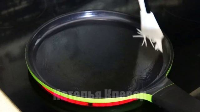 Обалденные Домашние Блины (Блинчики) Вкусно и Быстро! Кружевные Тонкие Блины с дырочками на кефире! смотреть онлайн