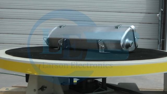 Hazardous Location Lighting - Pivoting LED Rig Light - 2 foot 2 lamp - Emergency Battery Backup смотреть онлайн