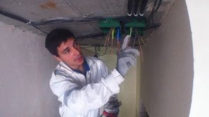 Сварка медных проводов в распределительной коробке