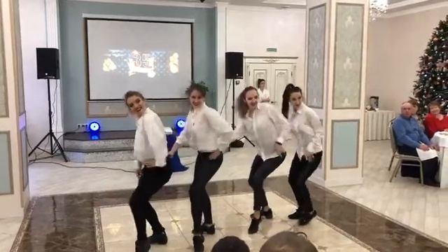 Подставные официанты. Шоу-балет "Delight " г. Ульяновск смотреть онлайн