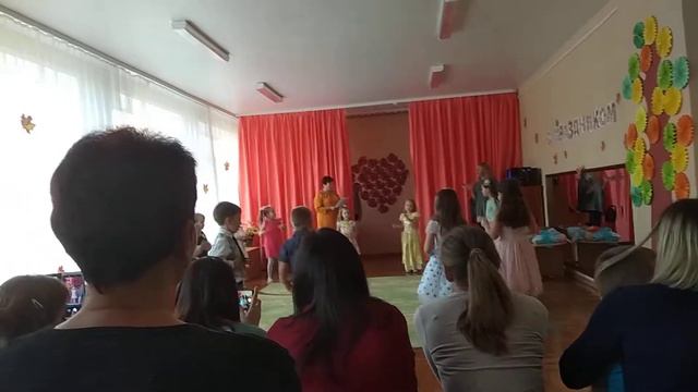 Утренник, посвященный Дню Матери 4(5) смотреть онлайн