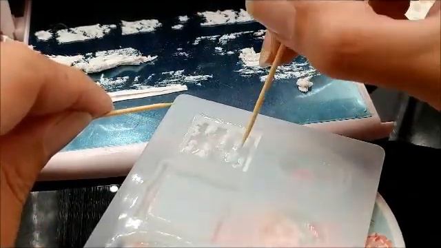 Облака в смоле (видео мастер-класс с УФ смолой) смотреть онлайн