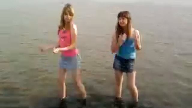 Девочки отдыхают)ахах смотреть онлайн
