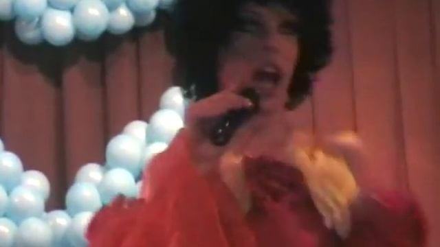 Rossi Rabbits - Лада Дэнс - Один раз в год сады цветут, Baby tonight смотреть онлайн