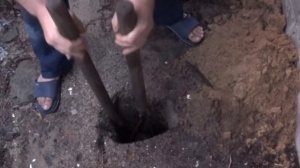 Чудо-лопата или как легко вырыть яму под столб.