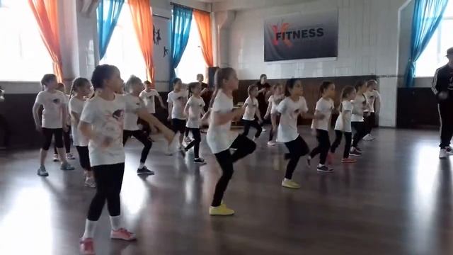 Танцуем вместе с Адамом смотреть онлайн