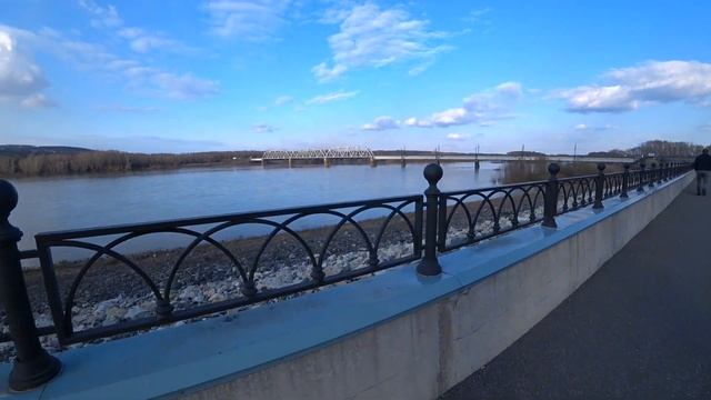 VLOG семейный день/не хочу готовить/прогулка по набережной смотреть онлайн