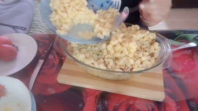 Самые простые продукты,а как вкусно получаеться-запеканка из макарон с фаршем? смотреть онлайн