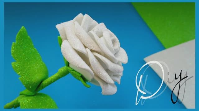 Самый простой способ, как сделать розу из глиттерного фоамирана смотреть онлайн