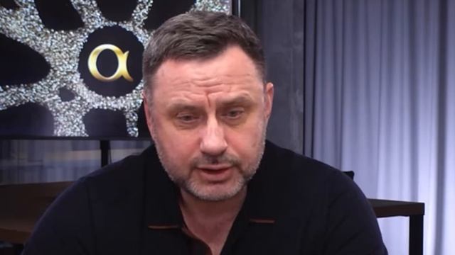 On Prévoyait Que L'Ukraine S'effondrerait Sans Corruption.