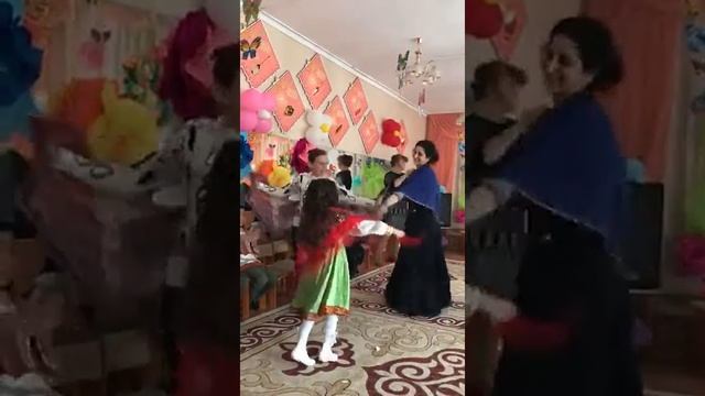 Танец цыганочка! смотреть онлайн