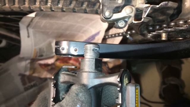 Как прикрепить педаль к шатуну велосипеда БЕЗ РЕЗЬБЫ / Attach pedal to bike. WITHOUT CARVING. смотреть онлайн