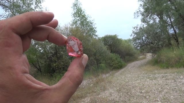 Алмазы и рубины очень сильно хочется найти смотреть онлайн