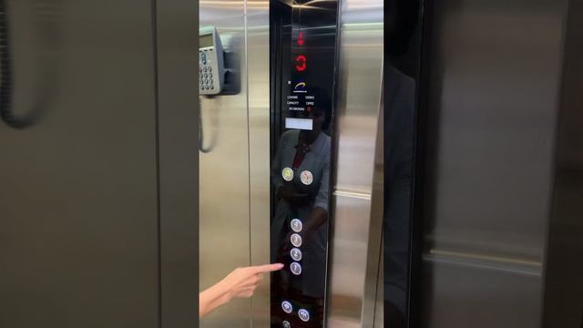 Проходной пассажирский лифт SL Elevator в больнице смотреть онлайн