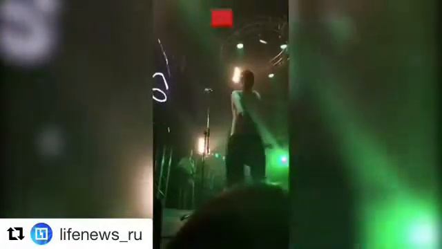 Скриптонит обматерил и ударил фанатку смотреть онлайн