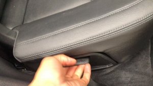 Hyundai Tucson – How to lay the rear seats down flat