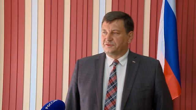 Жители Смоленщины голосуют по поправкам в Конституцию смотреть онлайн