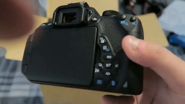 NEW CAMERA + LIGHTING! | CANON 700D UNBOXING! (Morgz Deleted Video) смотреть онлайн