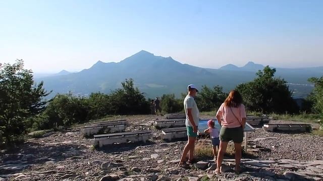 Кавказ летом ⛰ ЦЕНЫ, еда и природа. Месяц в Пятигорске & Обзор квартиры смотреть онлайн