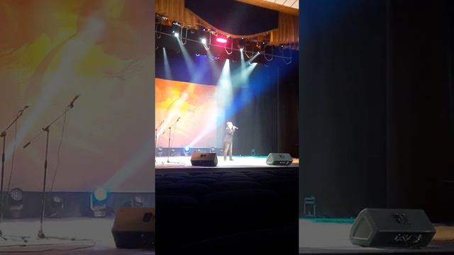 И всё о той весне....поёт Шульга Иван.13 лет смотреть онлайн