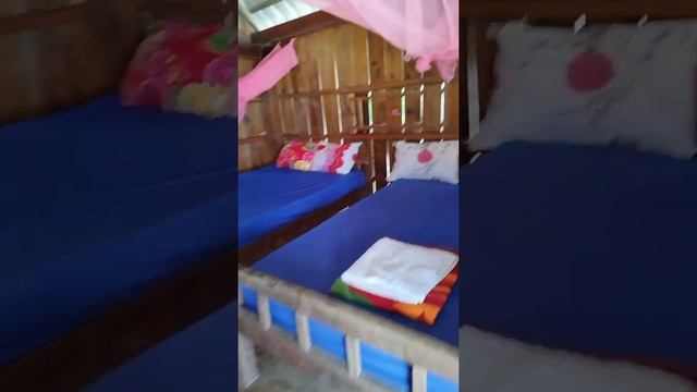 Бунгало снаружи и внутри, где я живу, пока идет ремонт в отеле смотреть онлайн