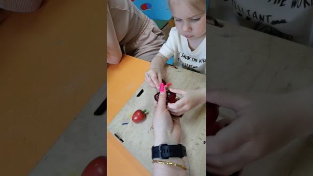 Групповое занятие. Изучаем ягоды. 2021 год. Запуск речи. Марк и Полина. смотреть онлайн